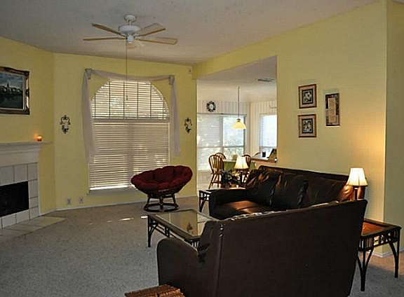 5th image of 7821 Park Downs Dr
