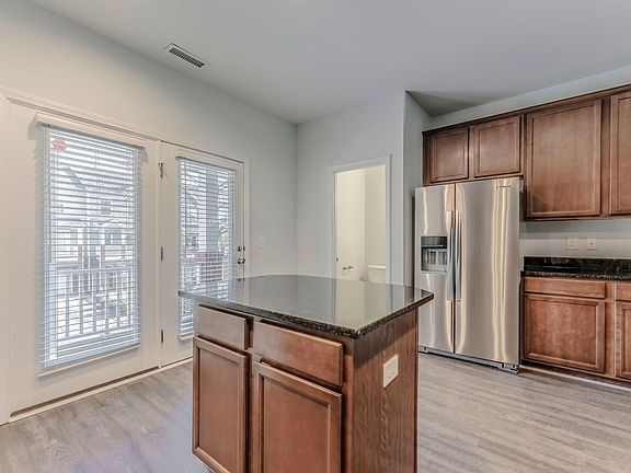 5th image of 713 Samuel Cary Dr