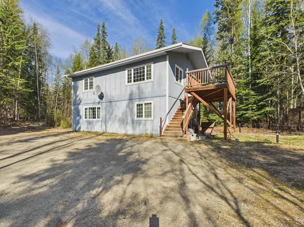 955 Pickering Dr, Fairbanks, AK 99709