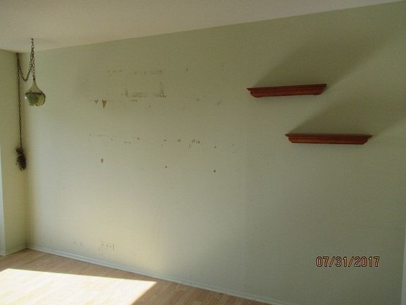 3rd image of 7033 N Kedzie Ave APT 401