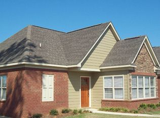 1404 Stonebridge Rd, Oxford, MS 38655