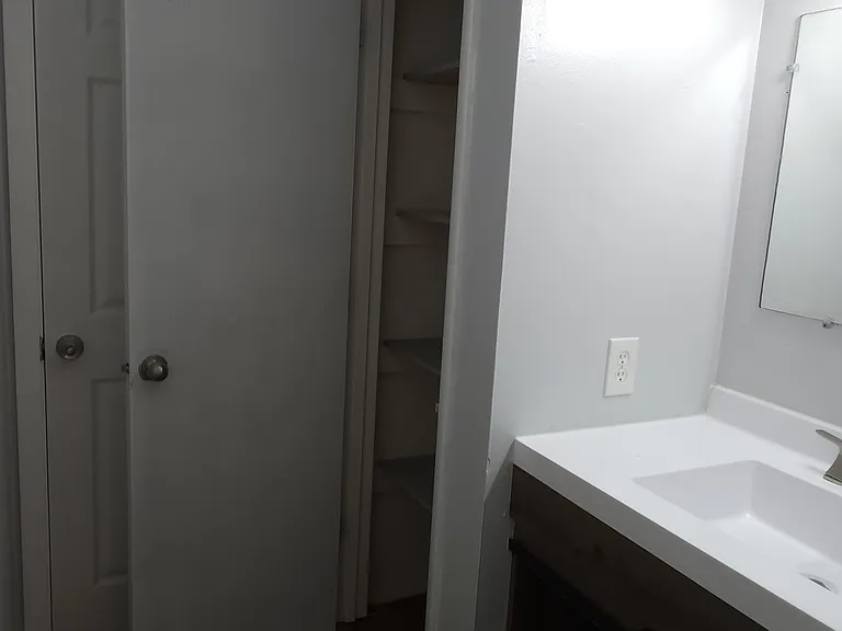 510 S Clayton St #3 — Photo 8