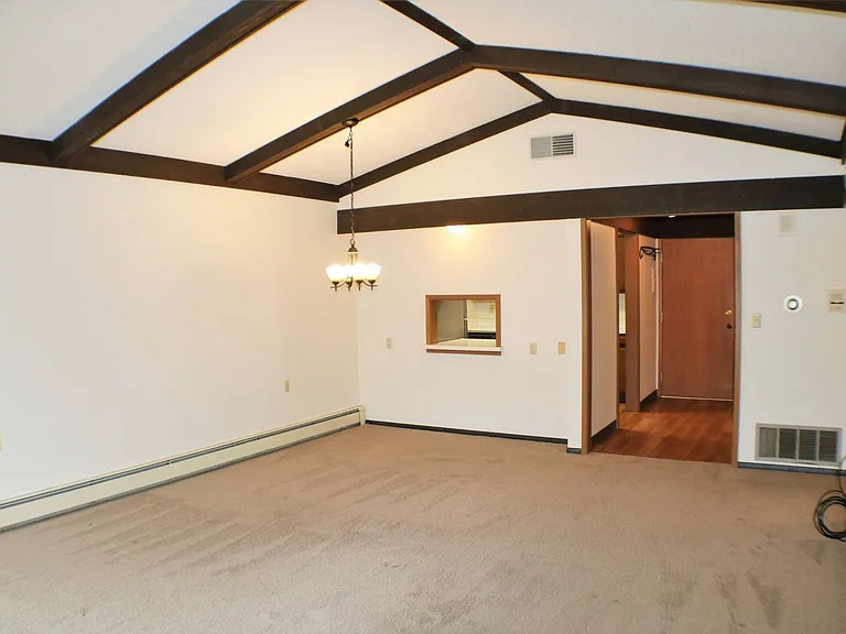 16 Green Mountain Drive — Photo 4