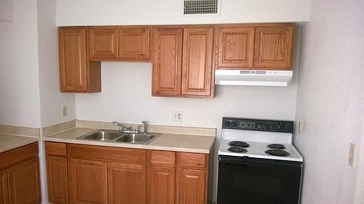 2nd image of 4207 S 3rd St APT 202