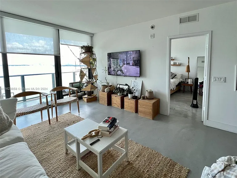 460 NE 28th St #2104 — Photo 6