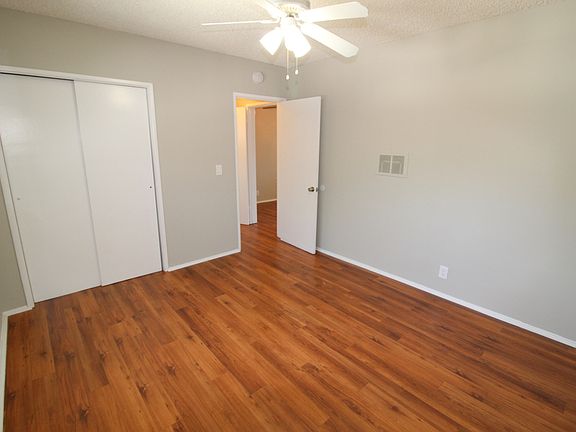 5th image of 3123 1/2 3125 Foothill Blvd #21