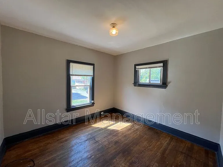 3638 E 149th St #2 — Photo 12