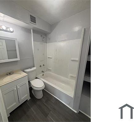 5th image of 4115 E 143rd St