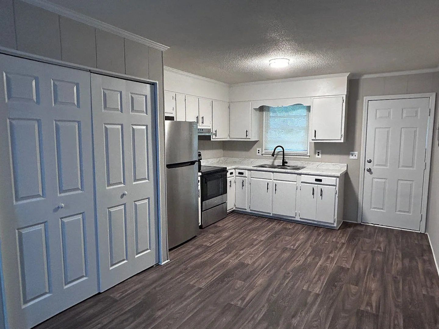 115 Cox Avenue — Photo 3
