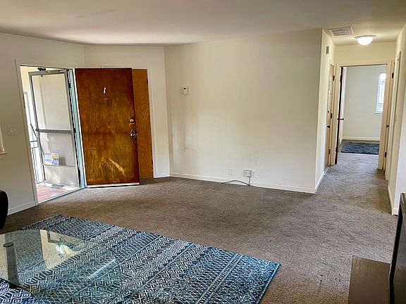 4th image of 548 Vera Ave APT 1