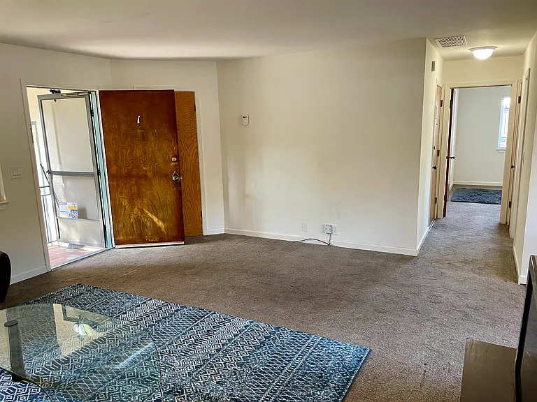548 Vera Ave #1 — Photo 4