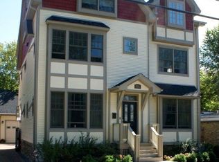 1612 Greenleaf St, Evanston, IL 60202