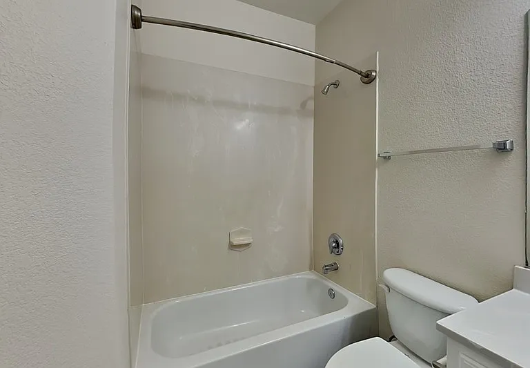 3404 Pilgrim Dr — Photo 17