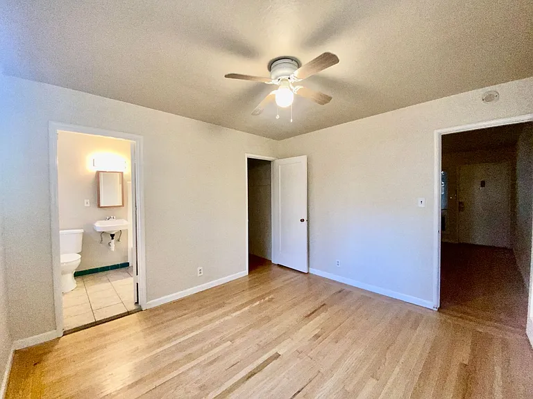 2523 I St — Photo 9