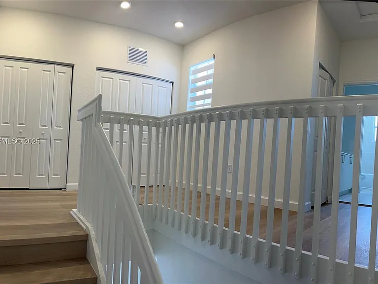 2651 SE 24th Dr — Photo 6