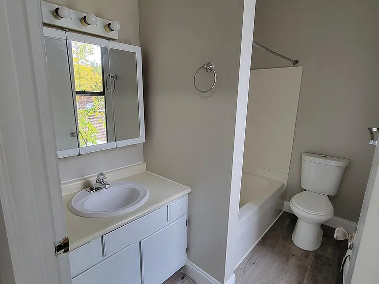 84 King St #2 — Photo 6