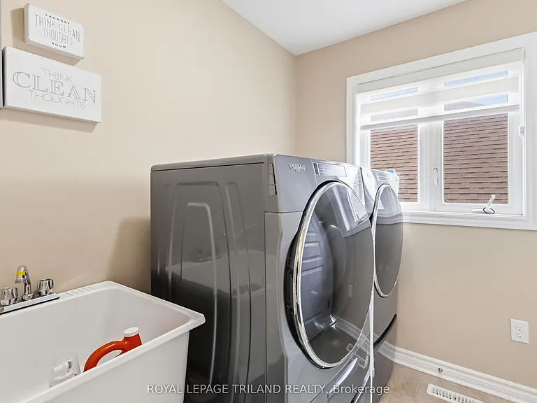 860 Kettleridge St — Photo 22