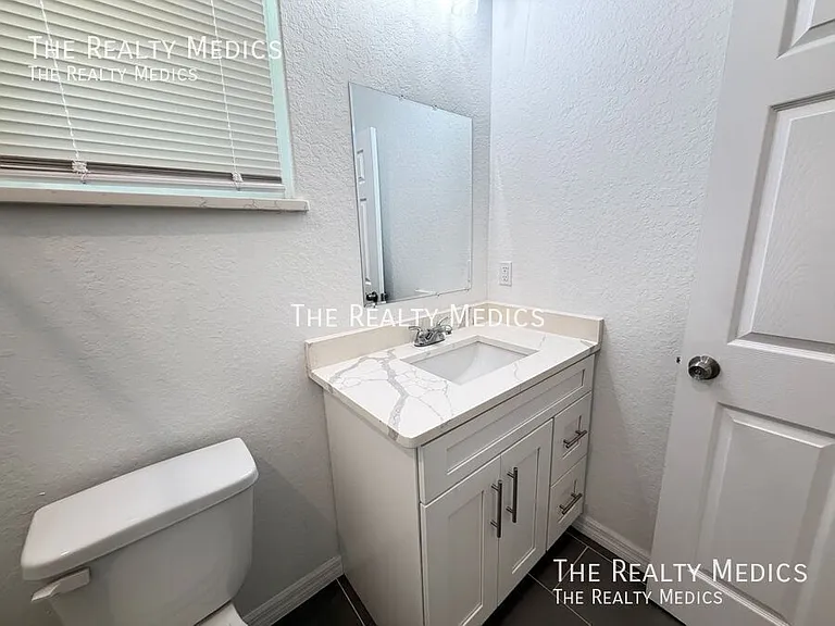 10 Locust Run Cir — Photo 13