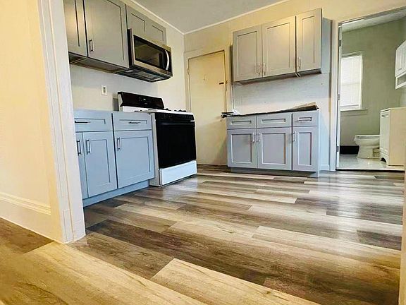 2nd image of 10 Woodland Ave APT 2A
