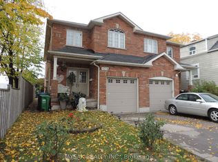 1016 Caven St, Mississauga, ON L5G4J4
