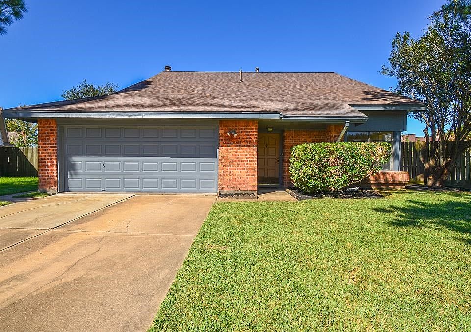 Location, location, location! This awesome brick home is located on a beautiful cul de sac street with so much to offer !