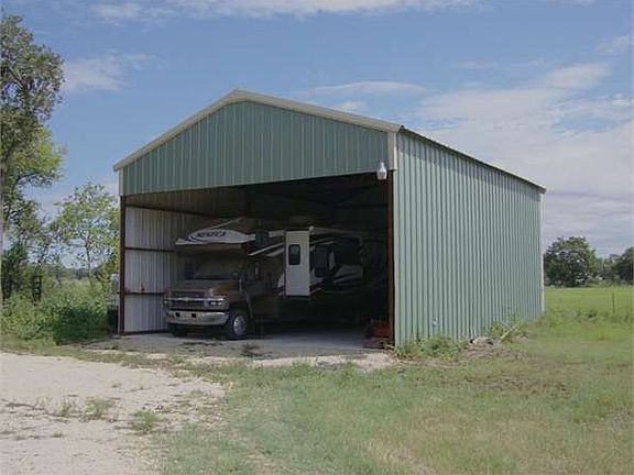 2nd image of 324 County Road 317