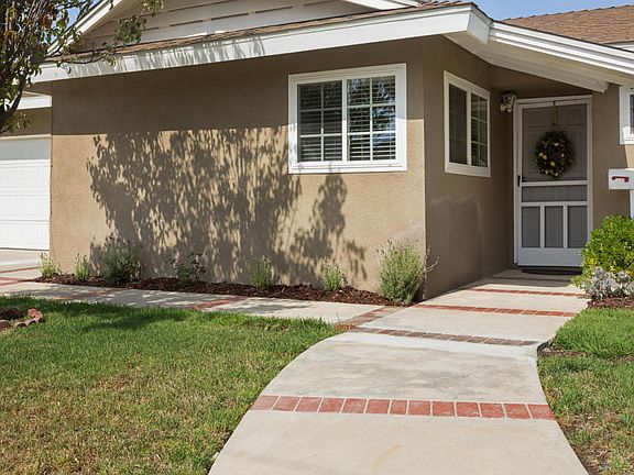4th image of 595 Jenny Dr