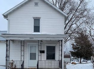 1003 Cypress St, Muscatine, IA 52761