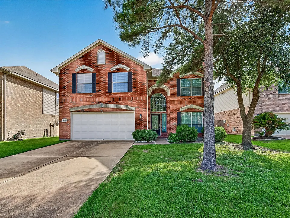 24722 Garnet Shadow Ln