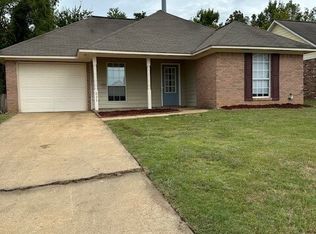 211 John Wesley Dr, Starkville, MS 39759
