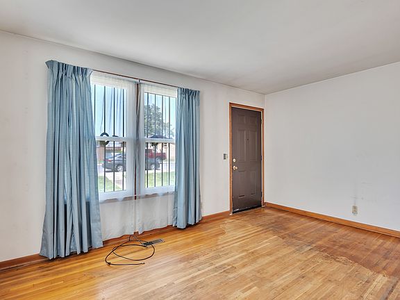 5th image of 849 Joseph Ave
