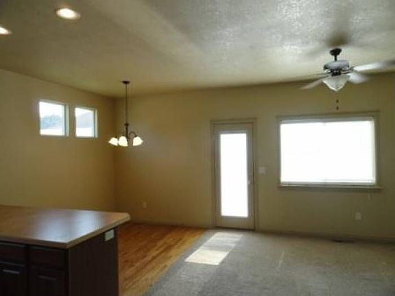 1111 Dell living room