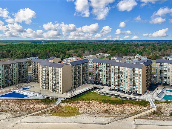 3rd image of 209 Georgetowne House Rd