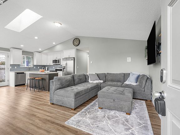 3rd image of 7511 NE 121st Ct