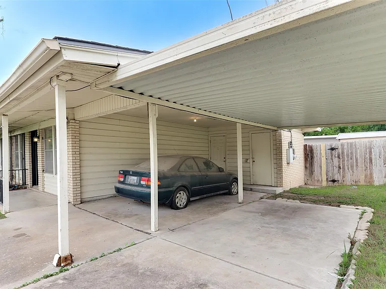 1800 Rhodes Rd — Photo 3