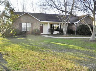 2131 Aaron Ave, Grand Ridge, FL 32442