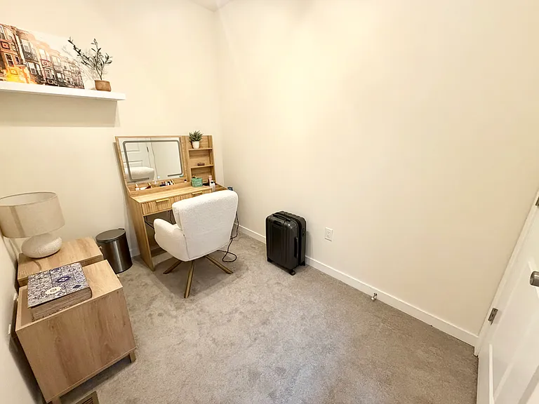 1844 Vineyard St #2F — Photo 6