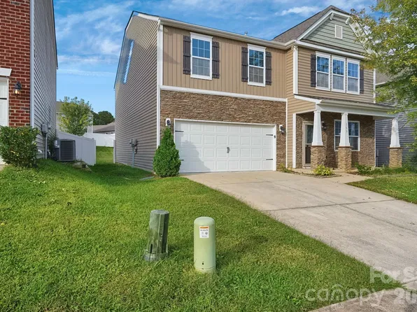 163 N Cromwell Dr, Mooresville, NC 28115
