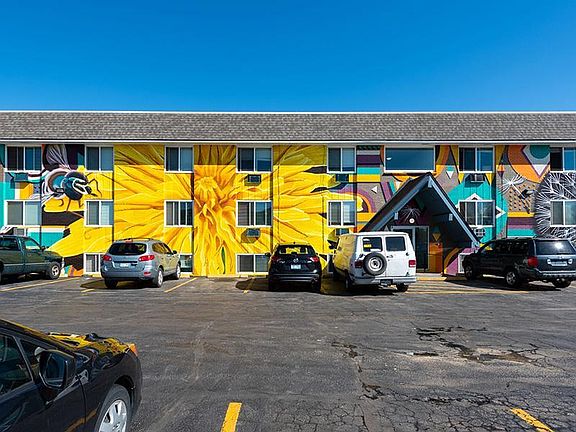 2nd image of 1450 Lamar St #1660458