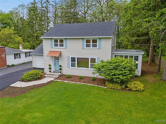 2nd image of 112 Concord Pl