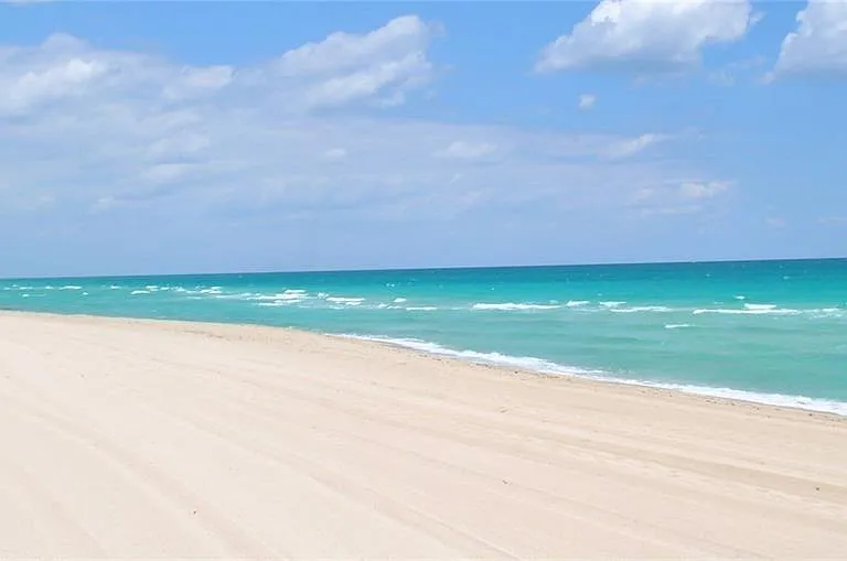 2841 NE 163rd St #1007 — Photo 23