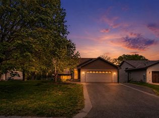 6566 Black Duck Dr S, Lino Lakes, MN 55014