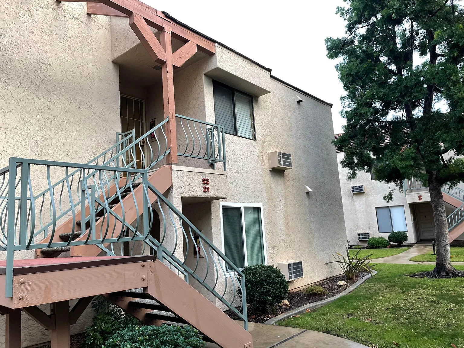 2 bed, 980 sqft, $2,700 — Photo 3