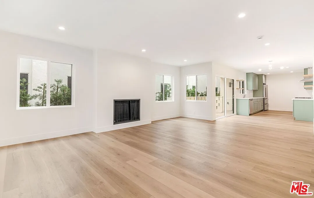 1 bed, 1.0 bath, 1000 sqft, $3,995 — Photo 3