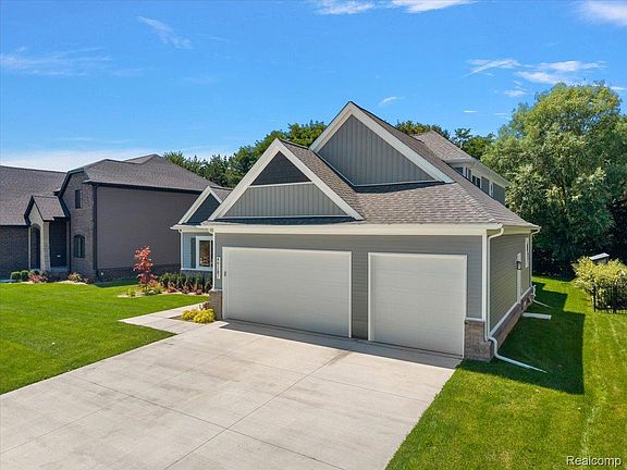 4th image of 49287 London Bridge Dr