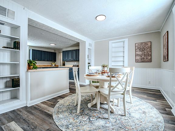 5th image of 518 Rauth St