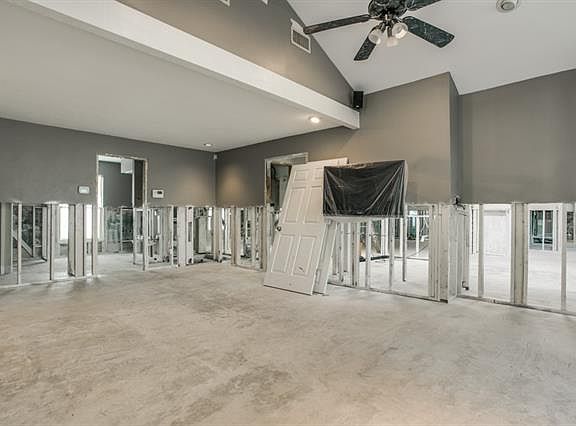 5th image of 3225 Brookhaven Club Dr