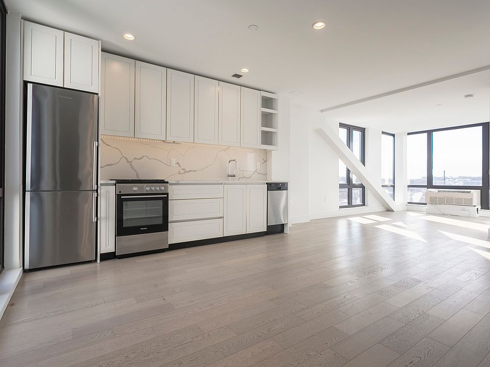 1st image of 571 4th Ave #1114