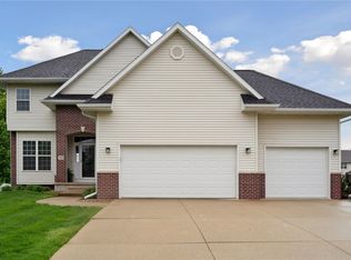 385 Brougham Rd, Robins, IA 52328