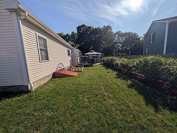 5th image of 186 Kinsley St